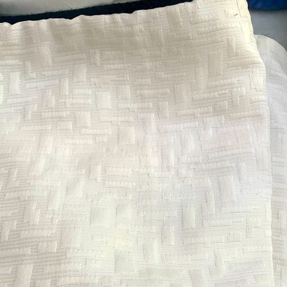 NEW Vince Camuto 2 King Pillow Shams Geometric off White / Beige Black Trim - Picture 3 of 6
